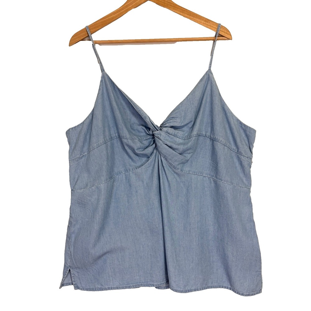 NWT Old Navy Womens Twist-Front Smocked Chambray Cami Sz XXL Blue Boho Festival - Picture 2 of 8